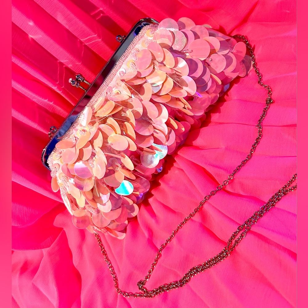 Vintage Y2K Baby Pink Iridescent Beaded Disc Sequin Party Bag